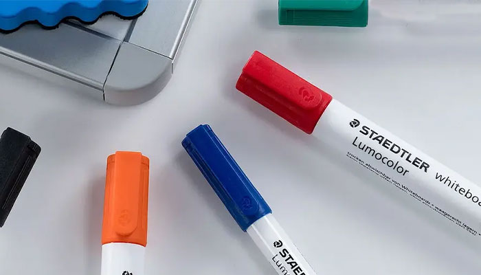 علت خشک شدن ماژیک تخته وایت برد